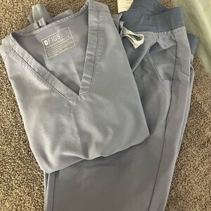 Figs Kade Limited Edition Chambray Light Blue Scrub Set